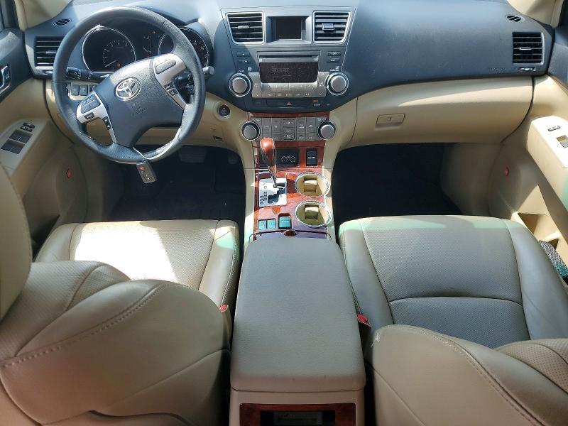 2012 TOYOTA HIGHLANDER LIMITED — Фото 8 из 13