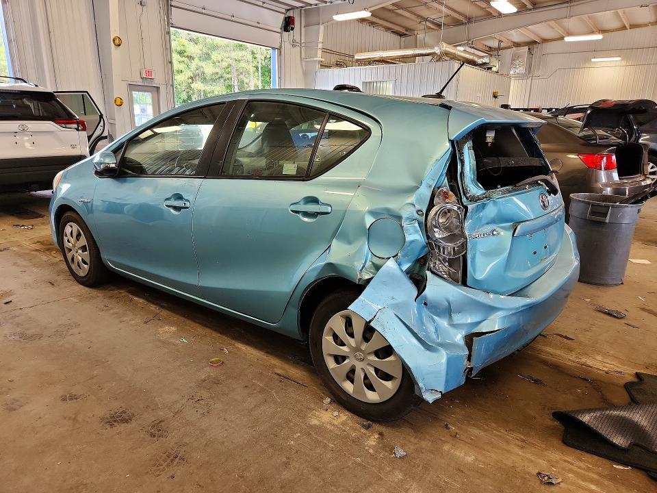 JTDKDTB36C1019575 2012 TOYOTA PRIUS C photo no. 2