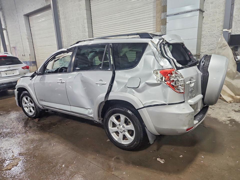 2012 TOYOTA RAV4 LIMITED — Фото 2 из 12