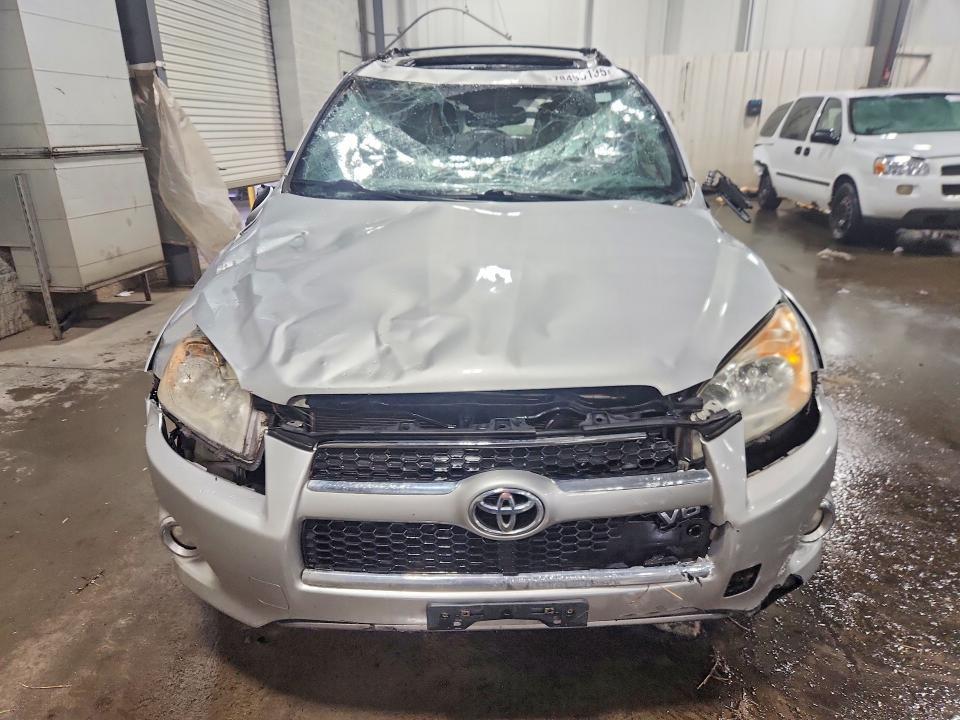 2012 TOYOTA RAV4 LIMITED — Фото 5 из 12