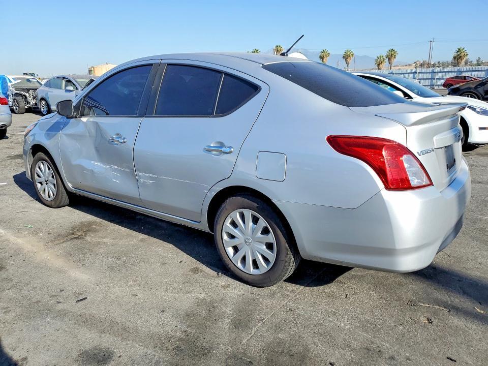 2019 NISSAN VERSA SV — Фото 2 из 12
