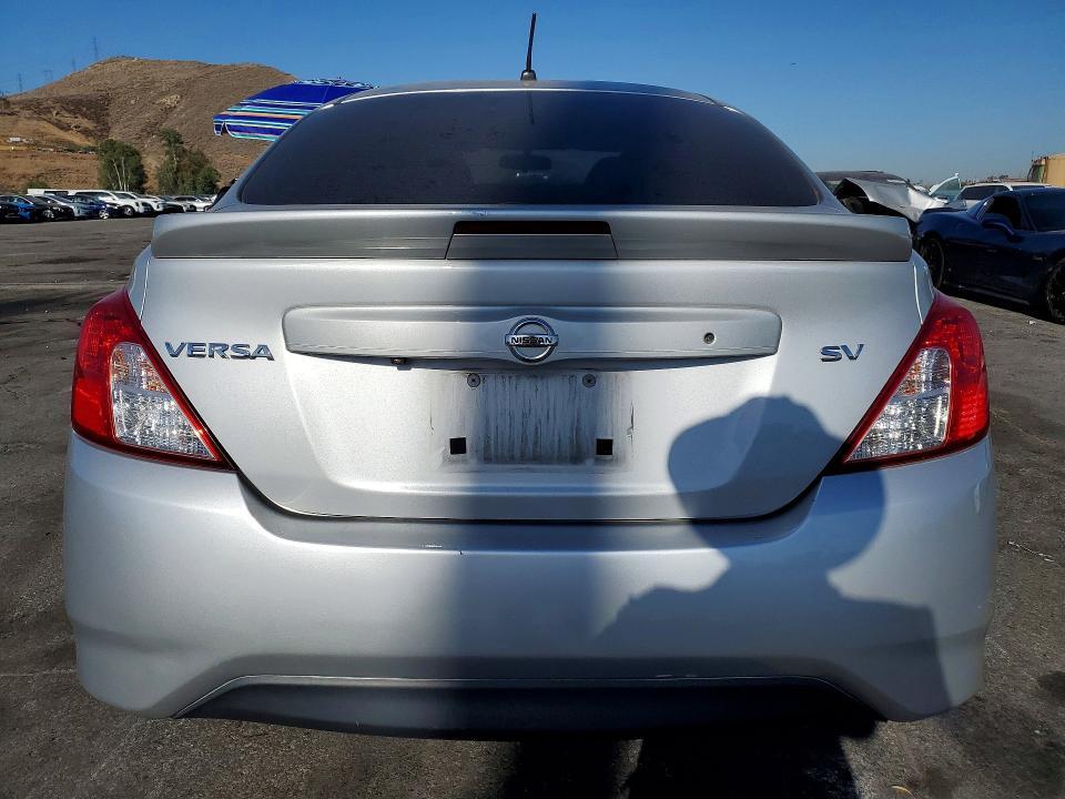 2019 NISSAN VERSA SV — Фото 6 из 12