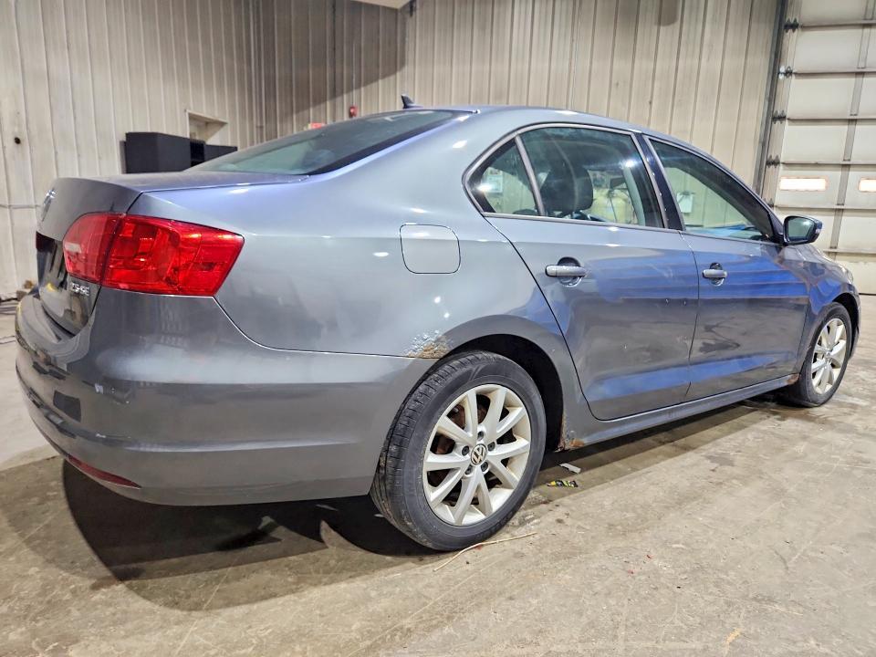 2012 VOLKSWAGEN JETTA SE — Фото 3 из 13