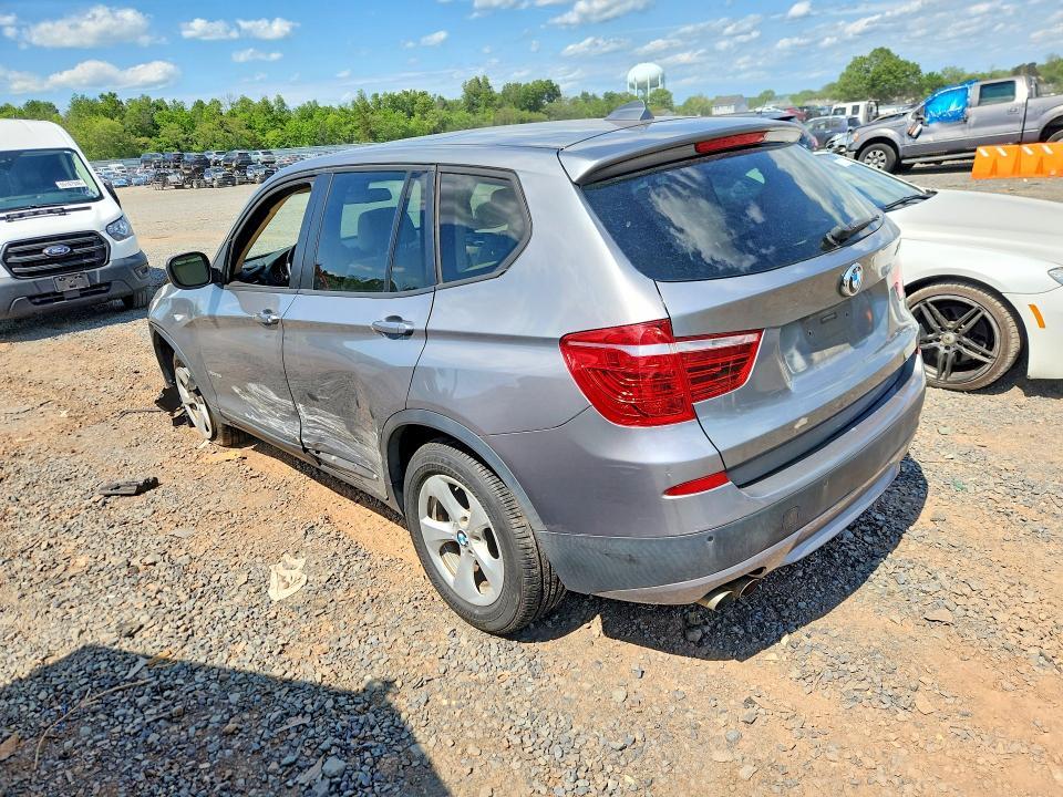 5UXWX5C5XBL712364 2011 BMW X3 photo no. 2