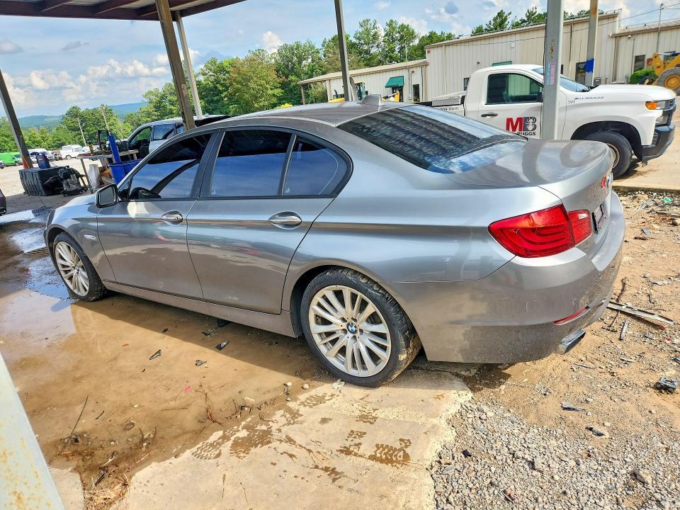 2011 BMW 550 I — Фото 2 из 12