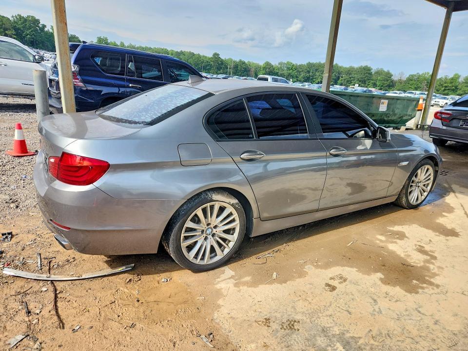 2011 BMW 550 I — Фото 3 из 12