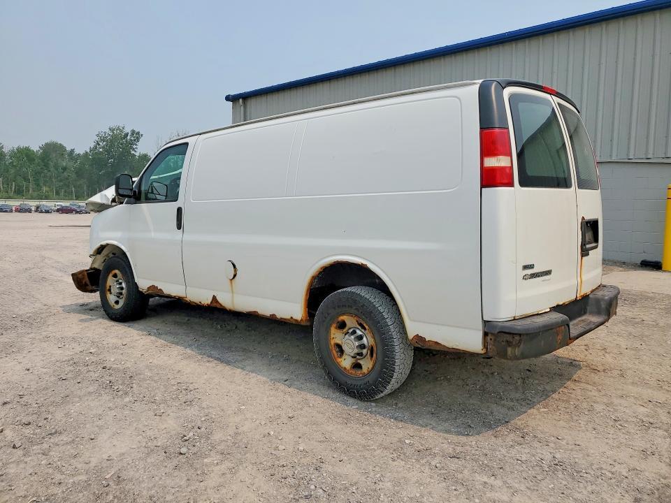 2011 CHEVROLET EXPRESS G2500 — Фото 2 из 13