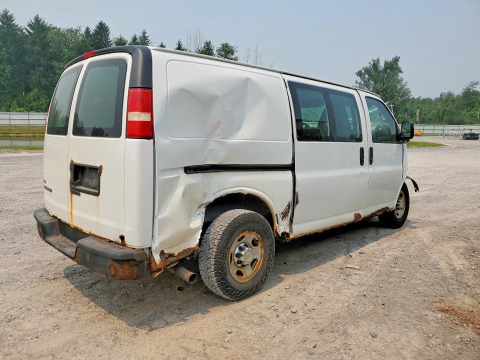 2011 CHEVROLET EXPRESS G2500 — Фото 3 из 13