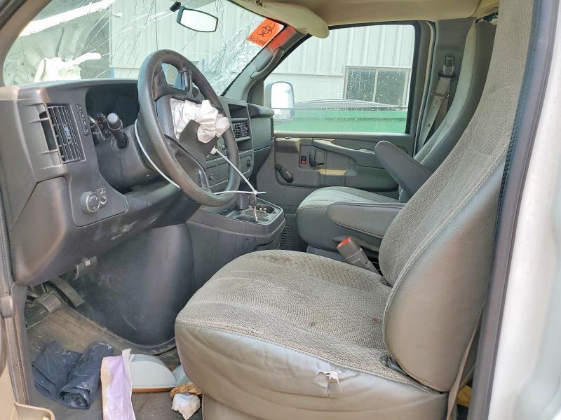 2011 CHEVROLET EXPRESS G2500 — Фото 7 из 13