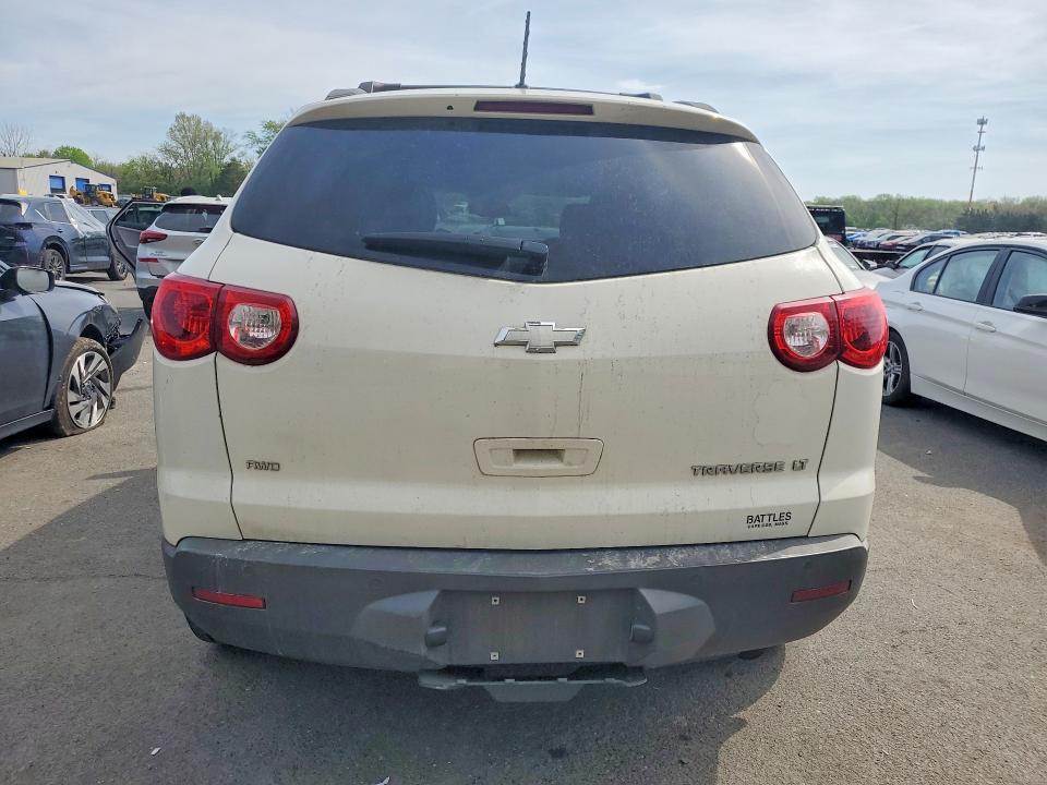 2011 CHEVROLET TRAVERSE LT — Фото 6 из 13
