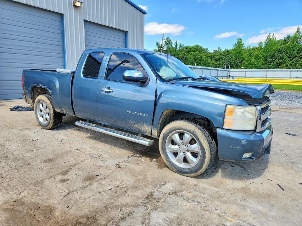 2011 CHEVROLET SILVERADO C1500 LT — Фото 4 из 13
