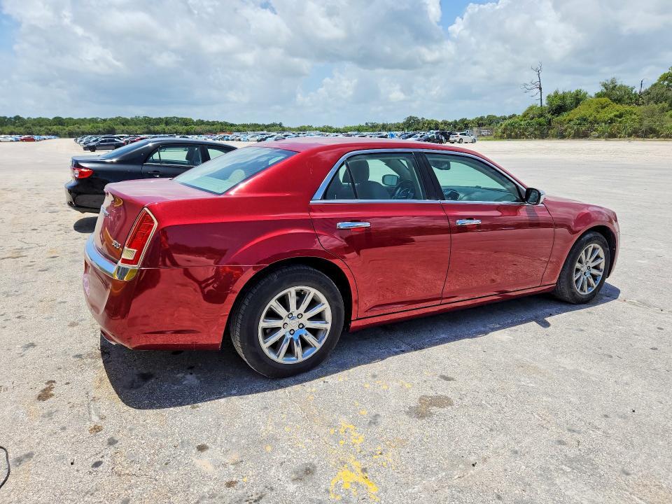 2011 CHRYSLER 300 LIMITED — Фото 3 из 12