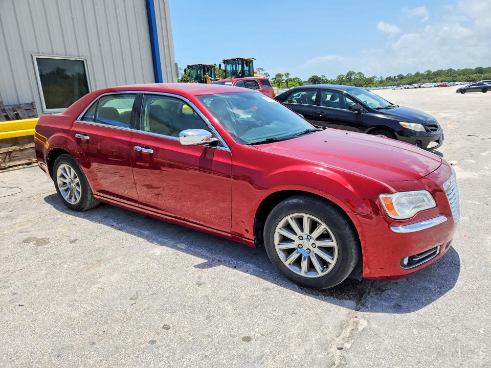 2011 CHRYSLER 300 LIMITED — Фото 4 из 12