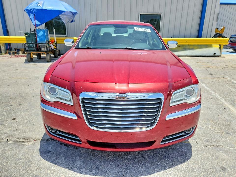 2011 CHRYSLER 300 LIMITED — Фото 5 из 12