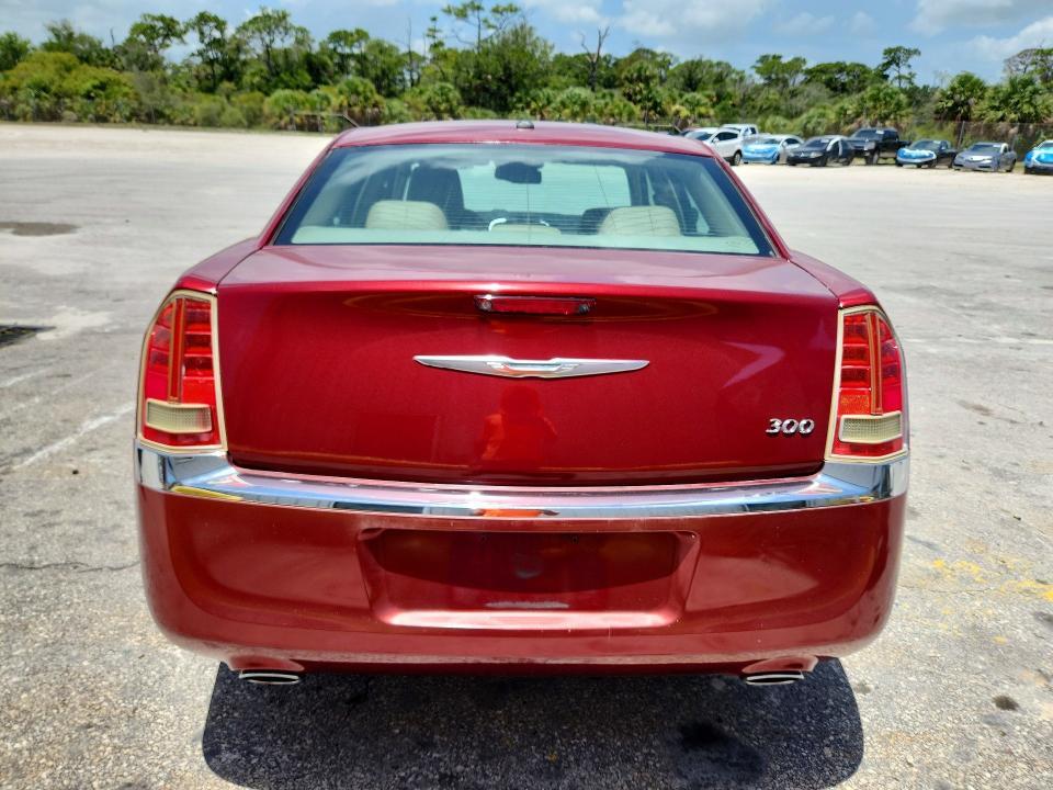 2011 CHRYSLER 300 LIMITED — Фото 6 из 12