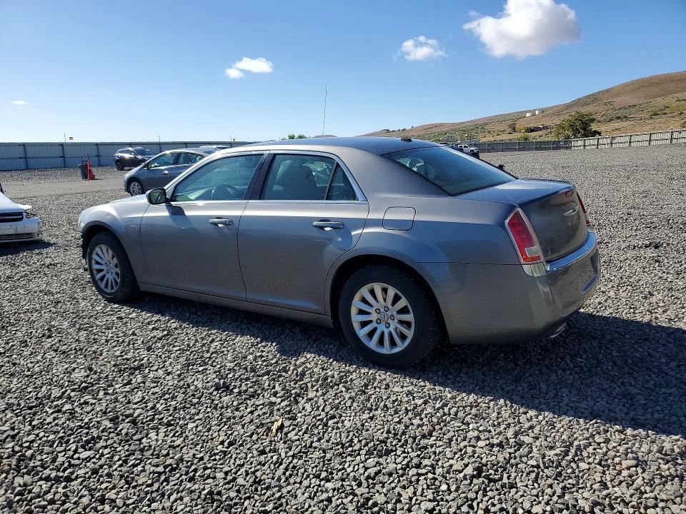2C3CA4CG7BH587469 2011 CHRYSLER 300 photo no. 2