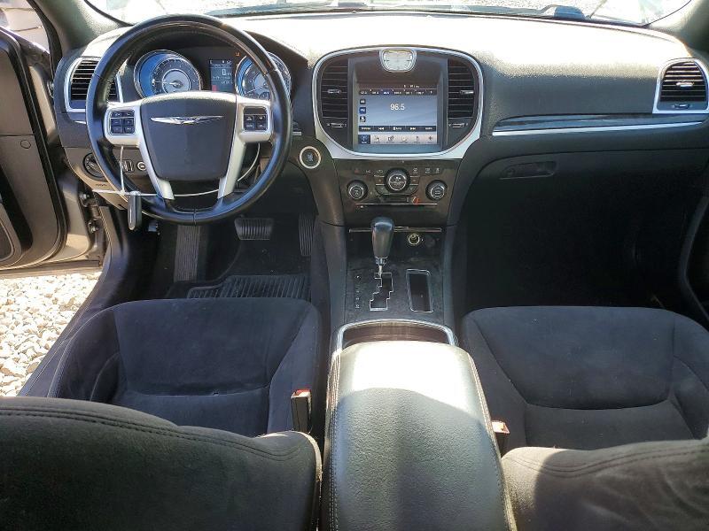 2C3CA4CG7BH587469 2011 CHRYSLER 300 photo no. 8