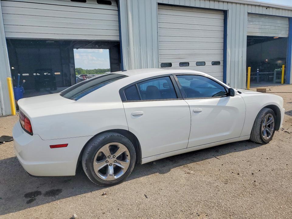 2B3CL3CG9BH592867 2011 DODGE CHARGER photo no. 3