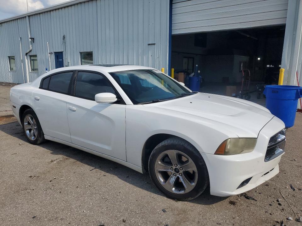 2B3CL3CG9BH592867 2011 DODGE CHARGER photo no. 4