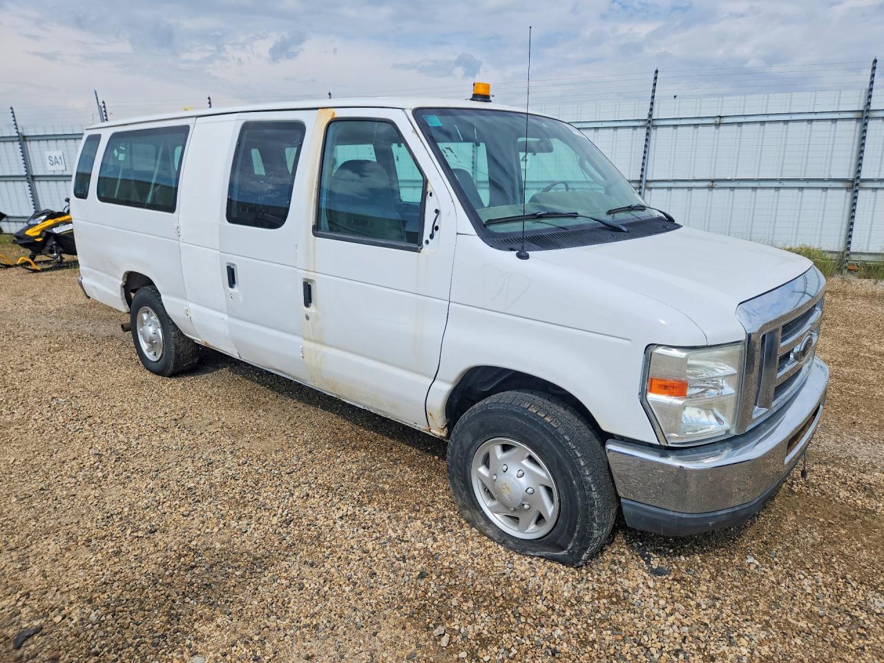 1FBSS3BL0BDB06444 2011 FORD ECONOLINE photo no. 4