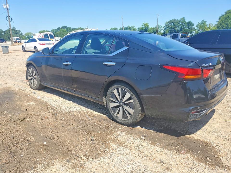 2019 NISSAN ALTIMA SL — Фото 2 из 12