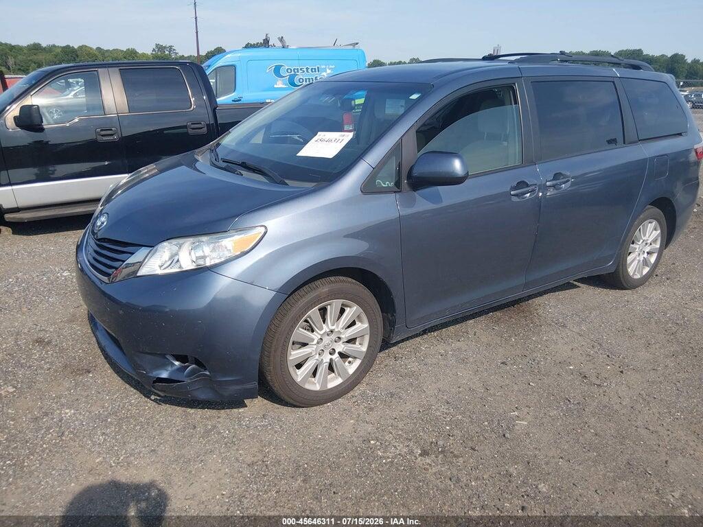 5TDJK3DCXFS126022 2015 TOYOTA SIENNA photo no. 2