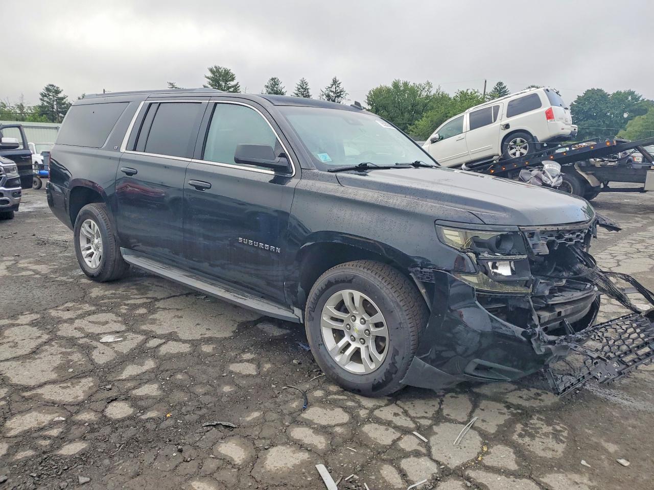 1GNSKJKC2FR227203 2015 CHEVROLET SUBURBAN photo no. 4