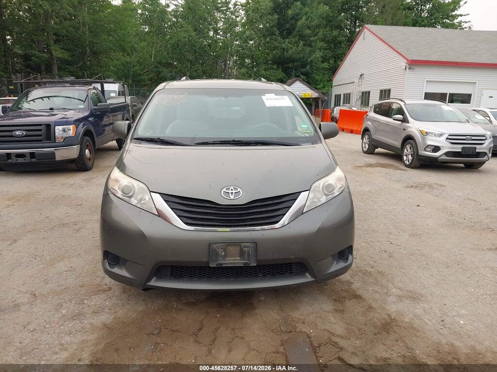 5TDJK3DC4BS011779 2011 TOYOTA SIENNA photo no. 12