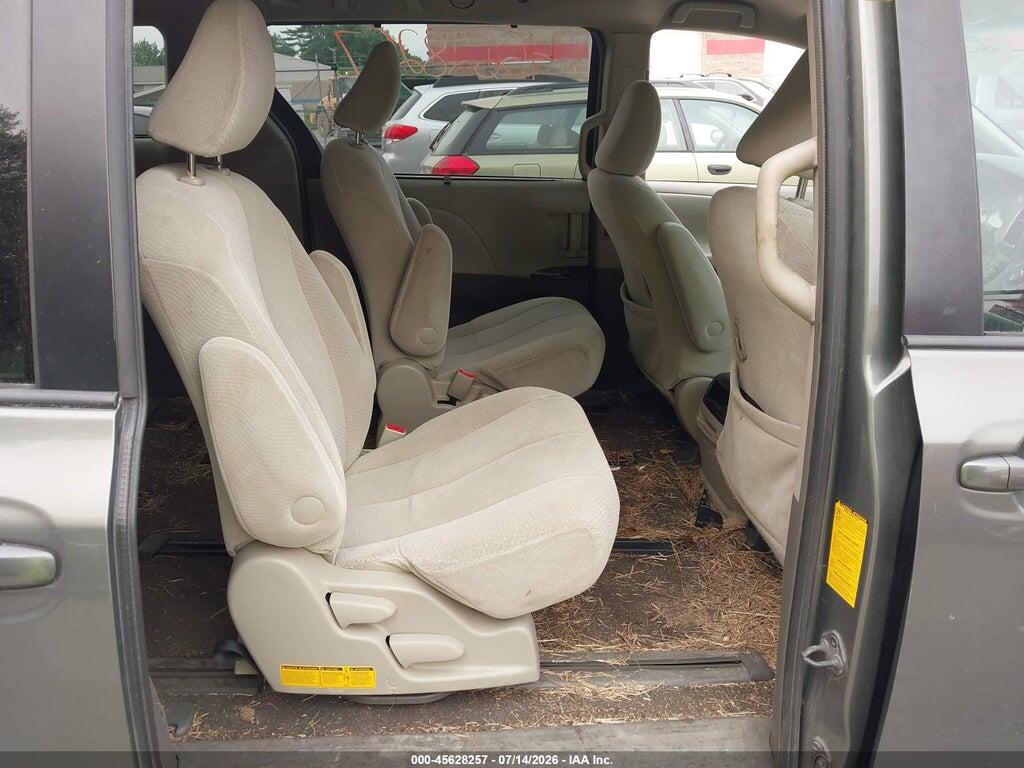 5TDJK3DC4BS011779 2011 TOYOTA SIENNA photo no. 8