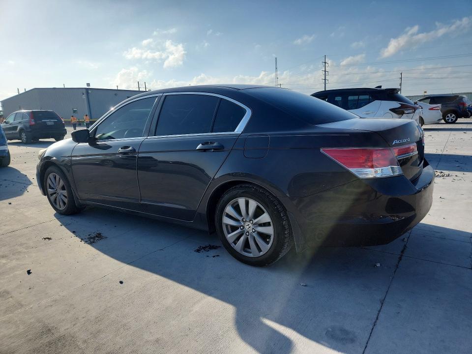1HGCP2F71BA014819 2011 HONDA ACCORD photo no. 2