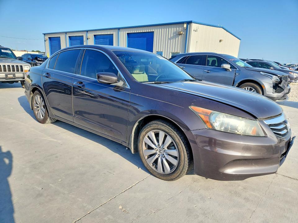 1HGCP2F71BA014819 2011 HONDA ACCORD photo no. 4