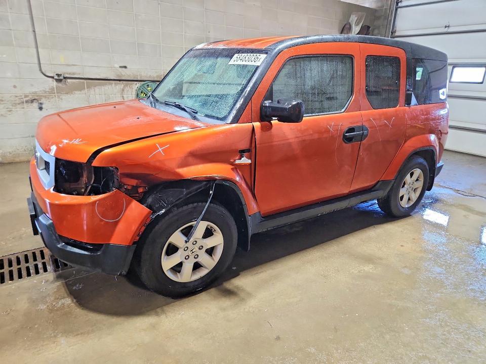 5J6YH2H75BL004842 2011 HONDA ELEMENT photo no. 1