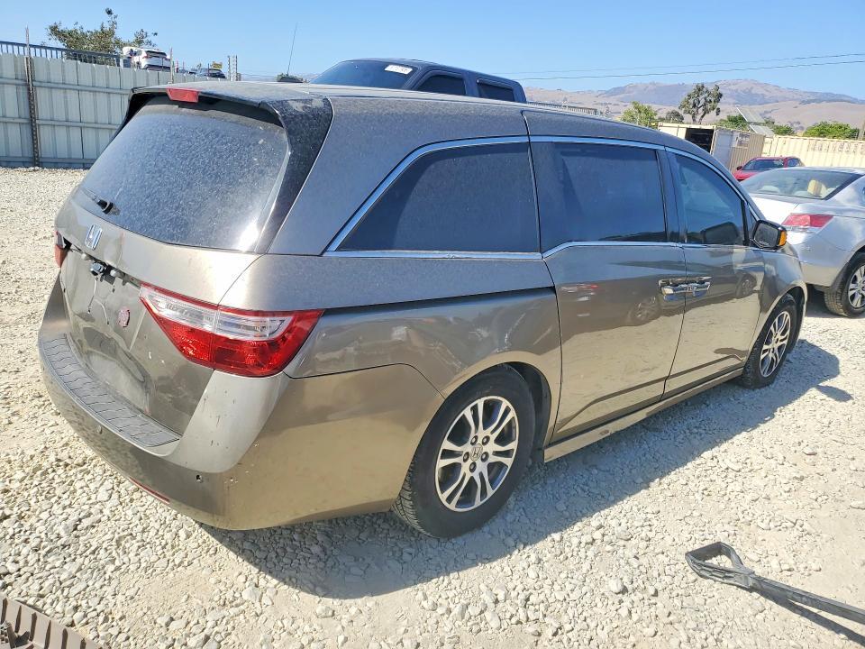 2011 HONDA ODYSSEY TOURING — Фото 3 из 13