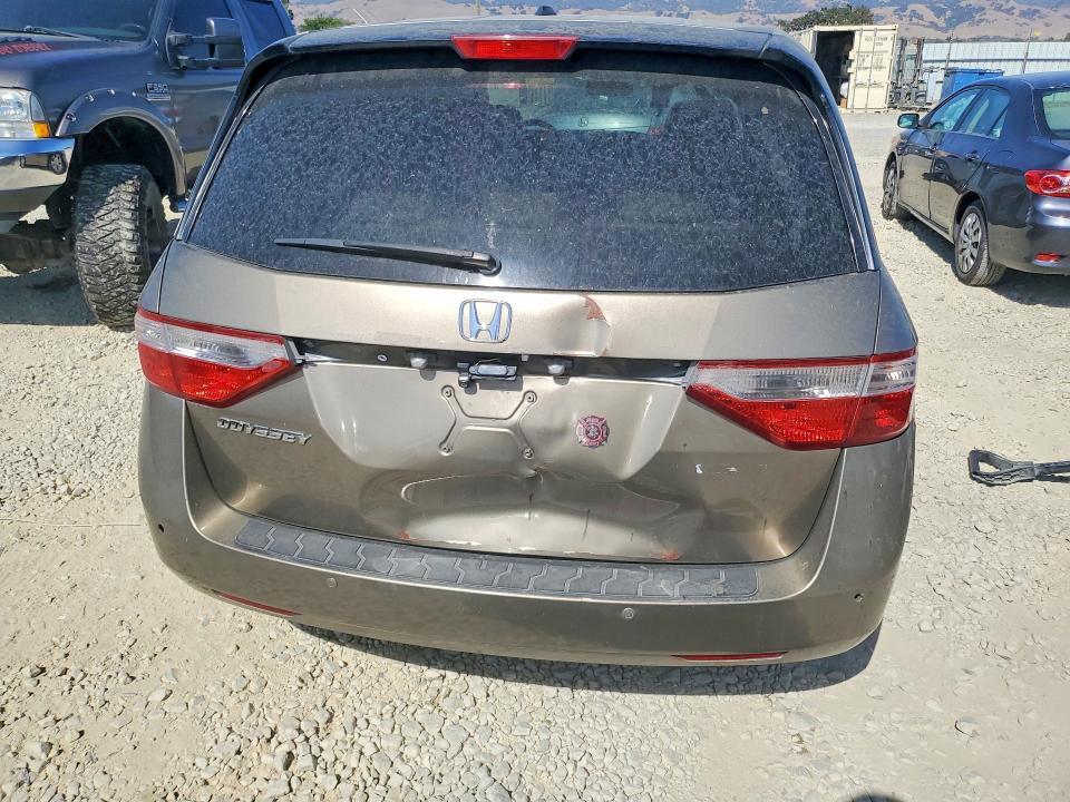 2011 HONDA ODYSSEY TOURING — Фото 6 из 13