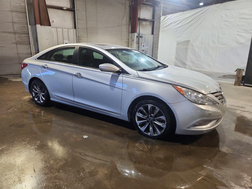 5NPEC4AC2BH252660 2011 HYUNDAI SONATA photo no. 4