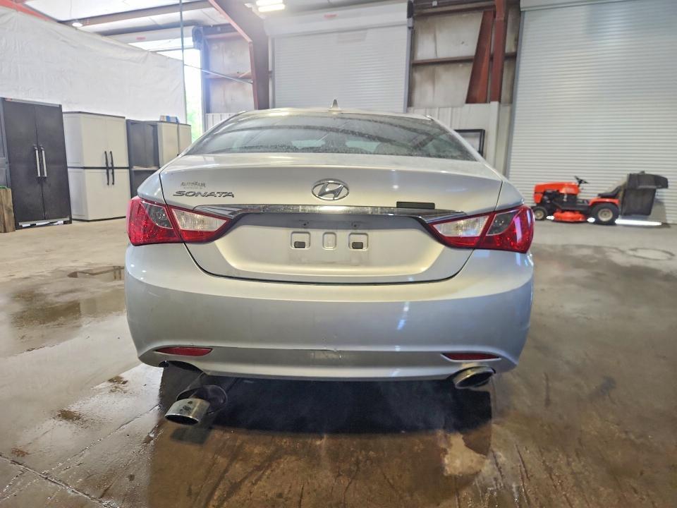 5NPEC4AC2BH252660 2011 HYUNDAI SONATA photo no. 6