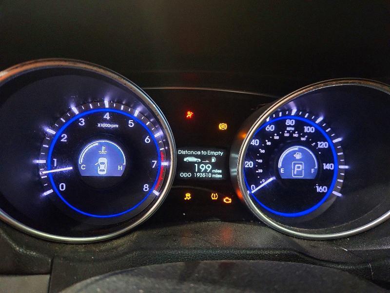 5NPEC4AC2BH252660 2011 HYUNDAI SONATA photo no. 9