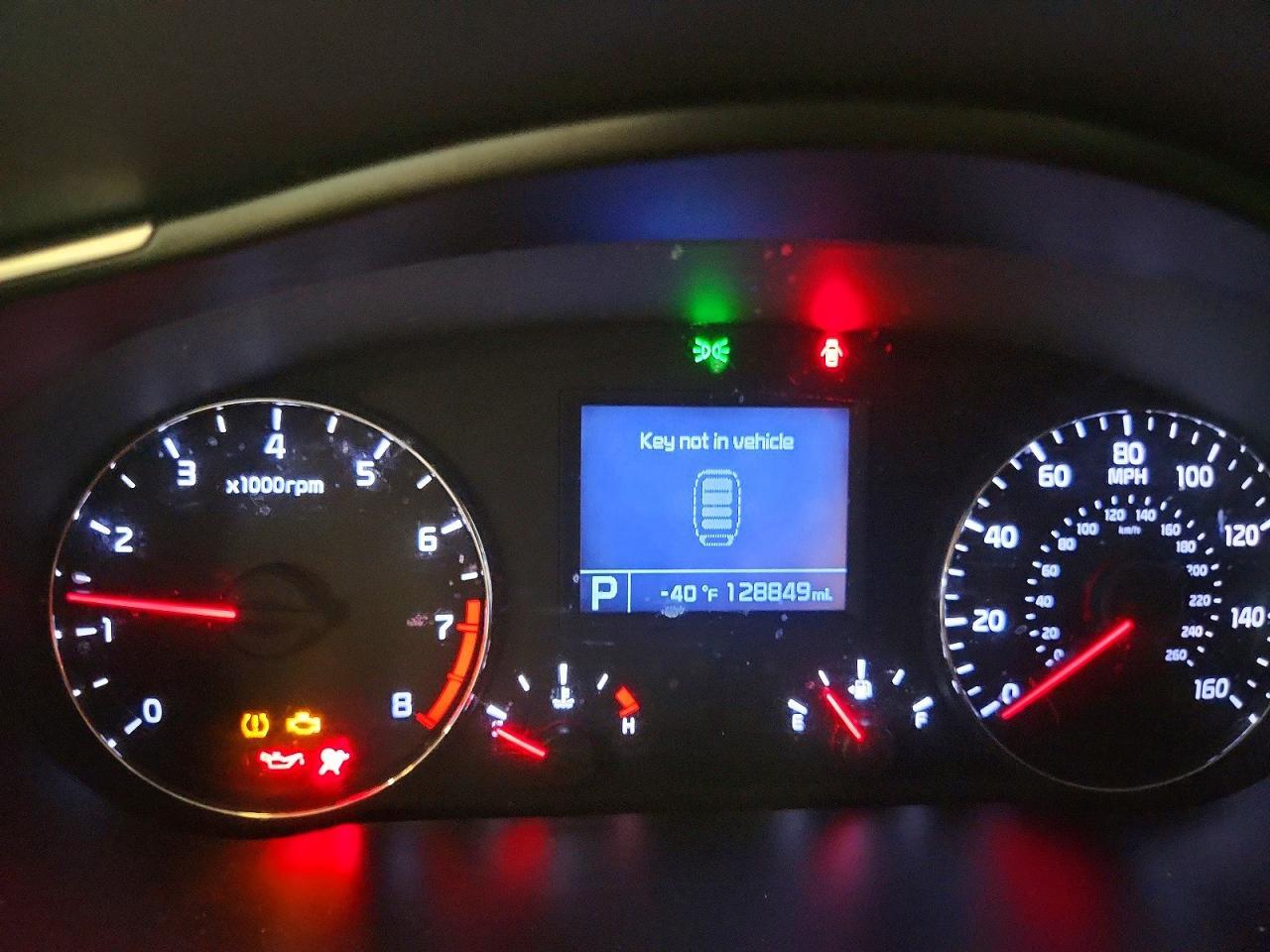 2016 KIA CADENZA LUXURY — Фото 9 из 13