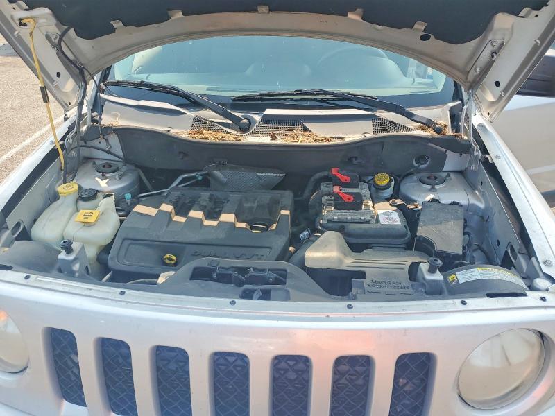 1J4NF1GB0BD252189 2011 JEEP PATRIOT photo no. 12