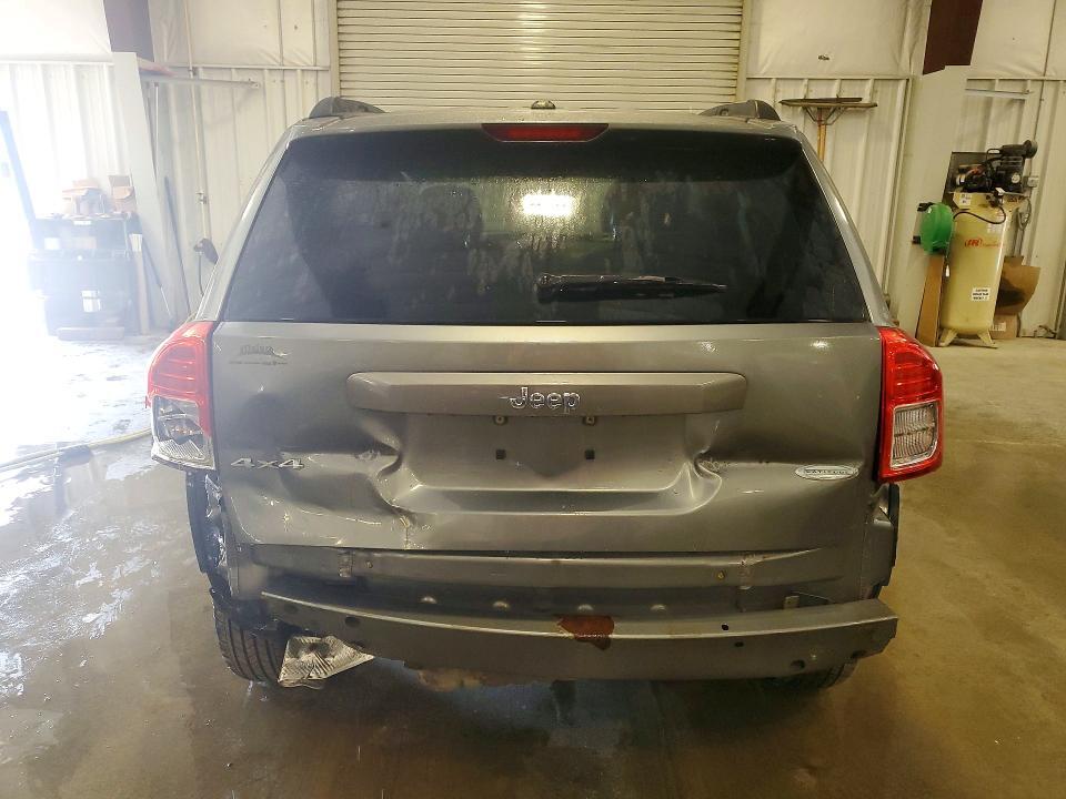 1J4NF1FBXBD240164 2011 JEEP COMPASS photo no. 6