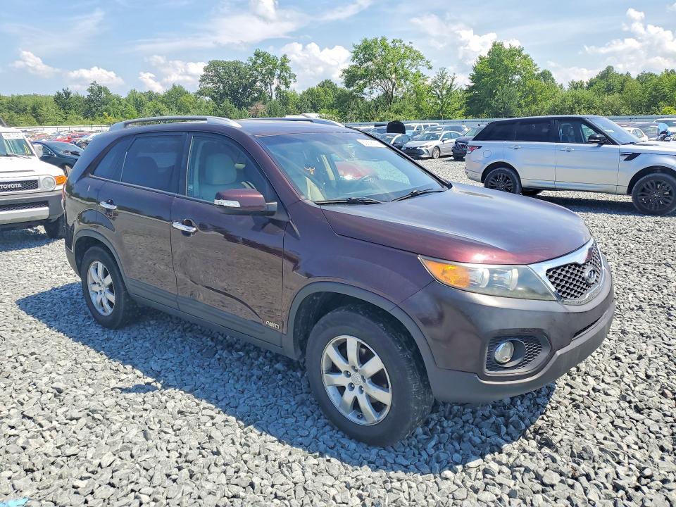 5XYKTCA17BG132825 2011 KIA SORENTO photo no. 4