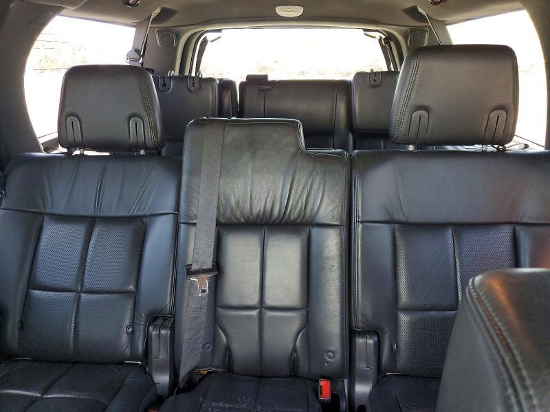 5LMJJ3J57BEJ00432 2011 LINCOLN NAVIGATOR photo no. 10