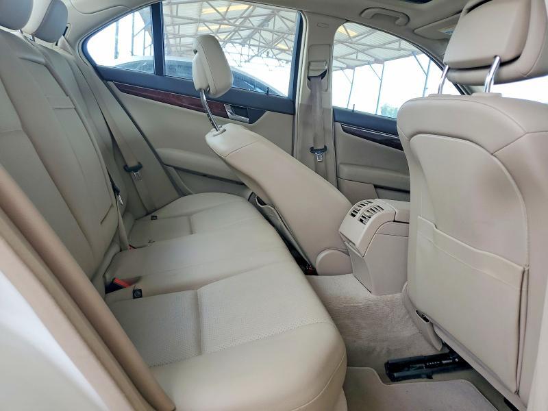 WDDGF5EB5BR138044 2011 MERCEDES-BENZ C photo no. 10