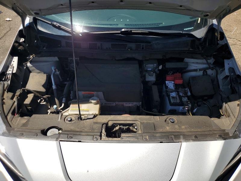 2019 NISSAN LEAF S — Фото 11 из 12