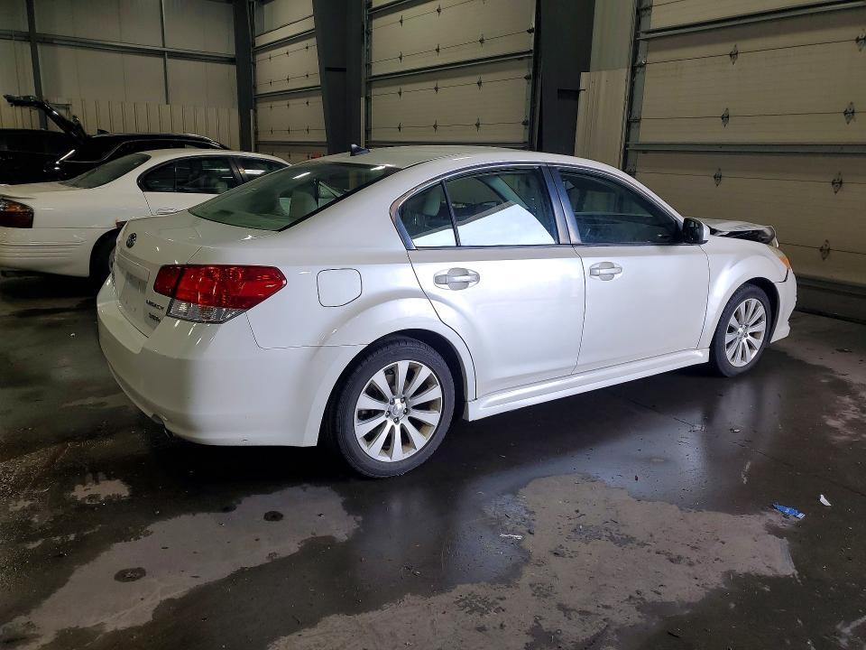 2011 SUBARU LEGACY 3.6R LIMITED — Фото 3 из 12