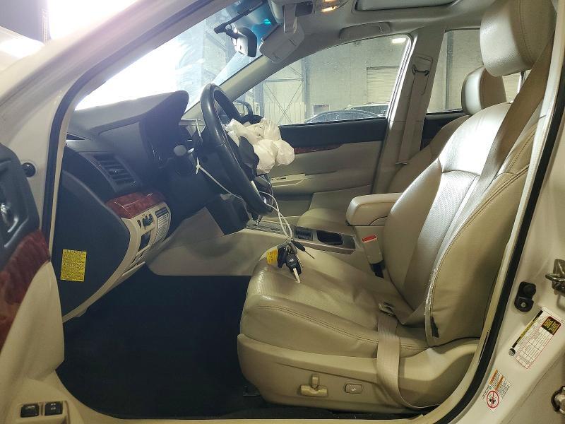2011 SUBARU LEGACY 3.6R LIMITED — Фото 7 из 12