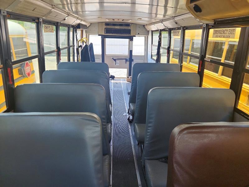 2011 THOMAS SAF-T-LINER C2 - SCHOOL BUS — Фото 6 из 10