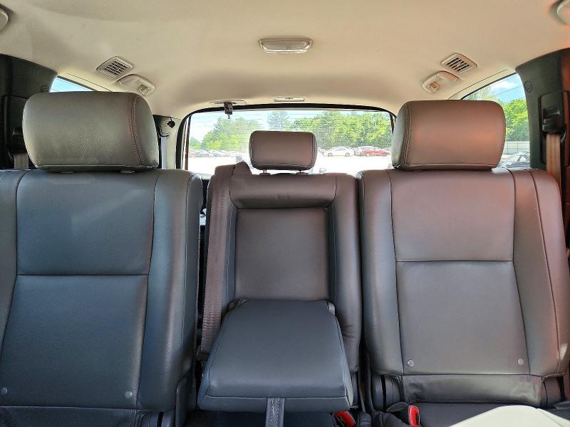2011 TOYOTA SEQUOIA SR5 — Фото 10 из 13