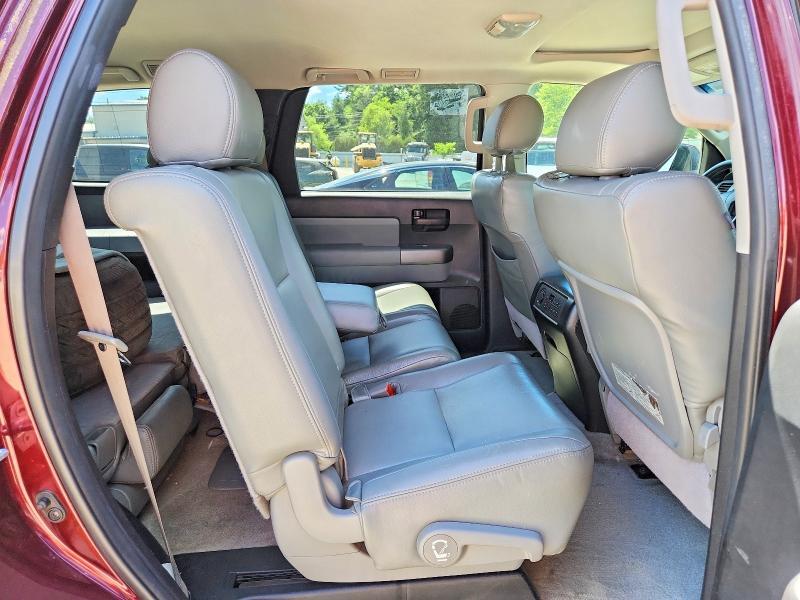 2011 TOYOTA SEQUOIA SR5 — Фото 11 из 13