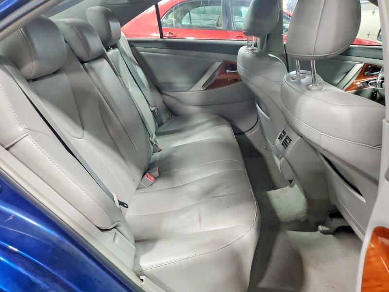 2011 TOYOTA CAMRY XLE V6 — Фото 10 из 12